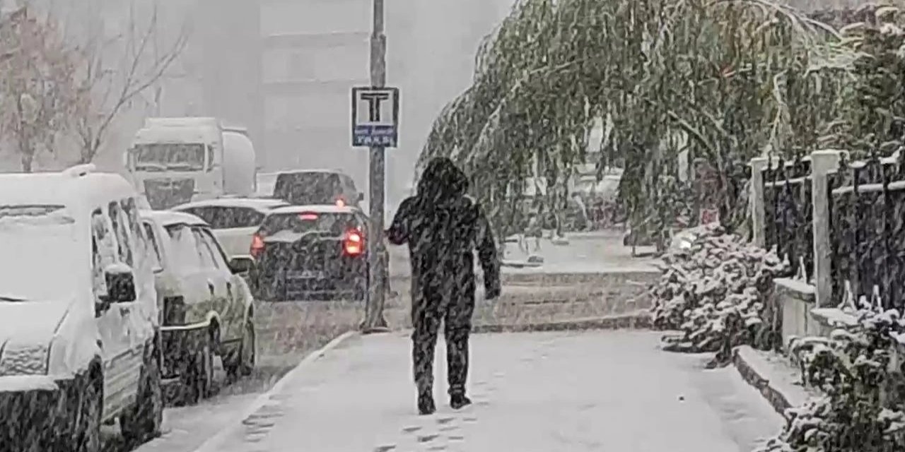 Malatya'da kar ve buzlanma nedeniyle eğitime bir gün daha ara verildi