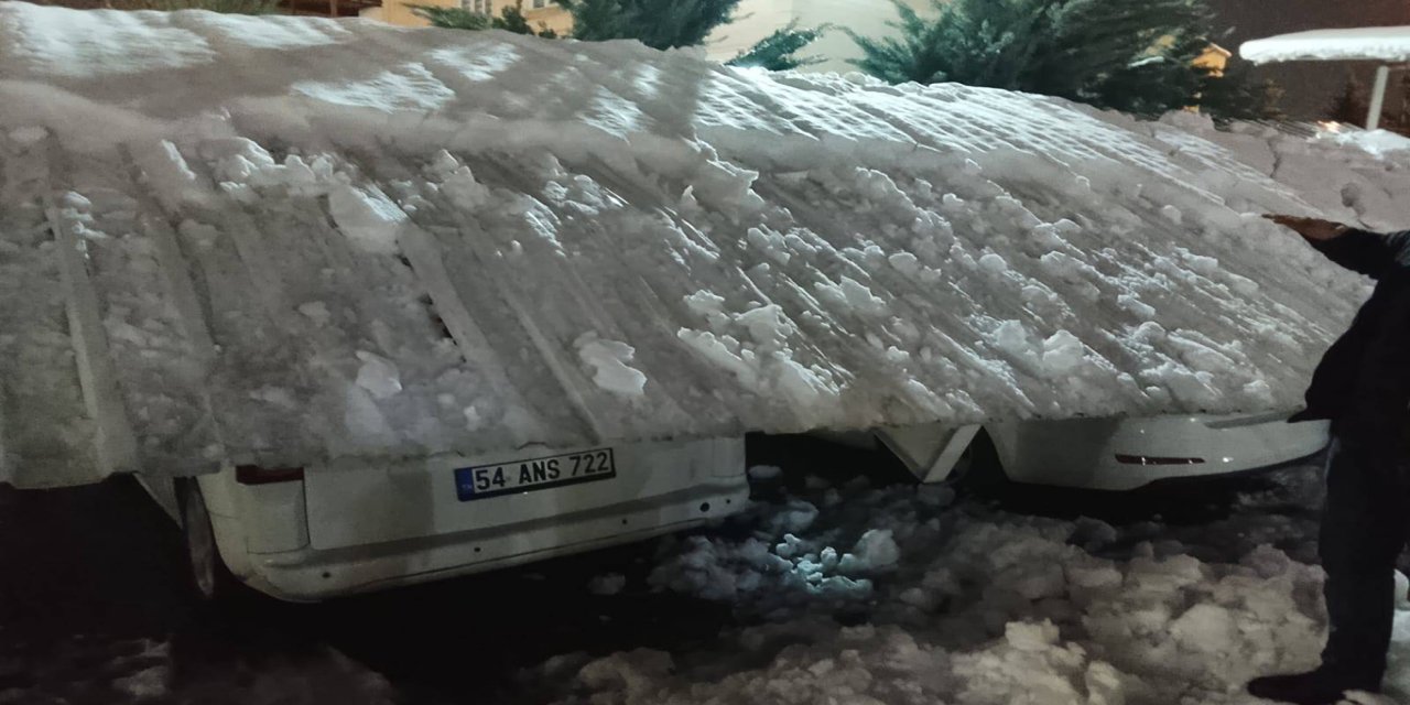 Batman’da kar nedeniyle garaj çöktü: Çok sayıda araç hasar aldı