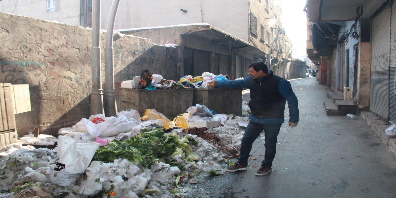 Batman'da çöp tepkisi: Mahalle sakinleri belediyeden temizlik bekliyor