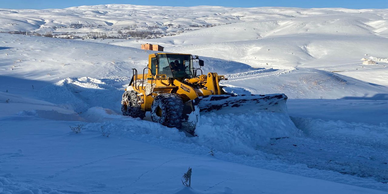 Bingöl’de kar nedeniyle kapanan köy yollarının büyük bölümü ulaşıma açıldı