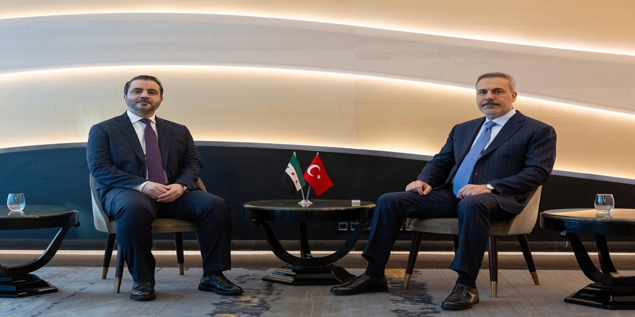 Dışişleri Bakanı Fidan ve Suriyeli mevkidaşı Esad Paris'te görüştü