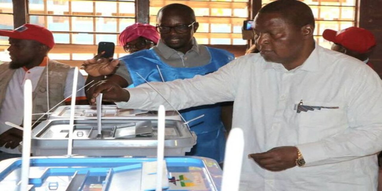 Orta Afrika Cumhuriyeti’nde Touadera yeniden devlet başkanı seçildi