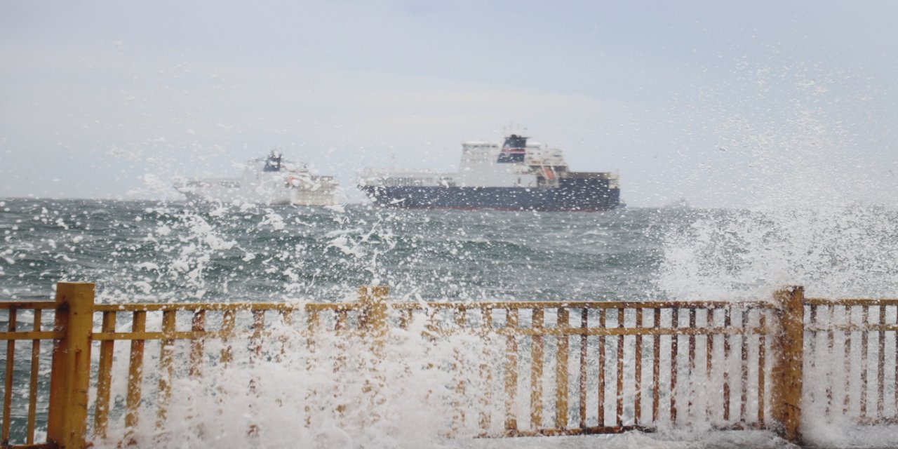 Marmara'da fırtına etkili oluyor