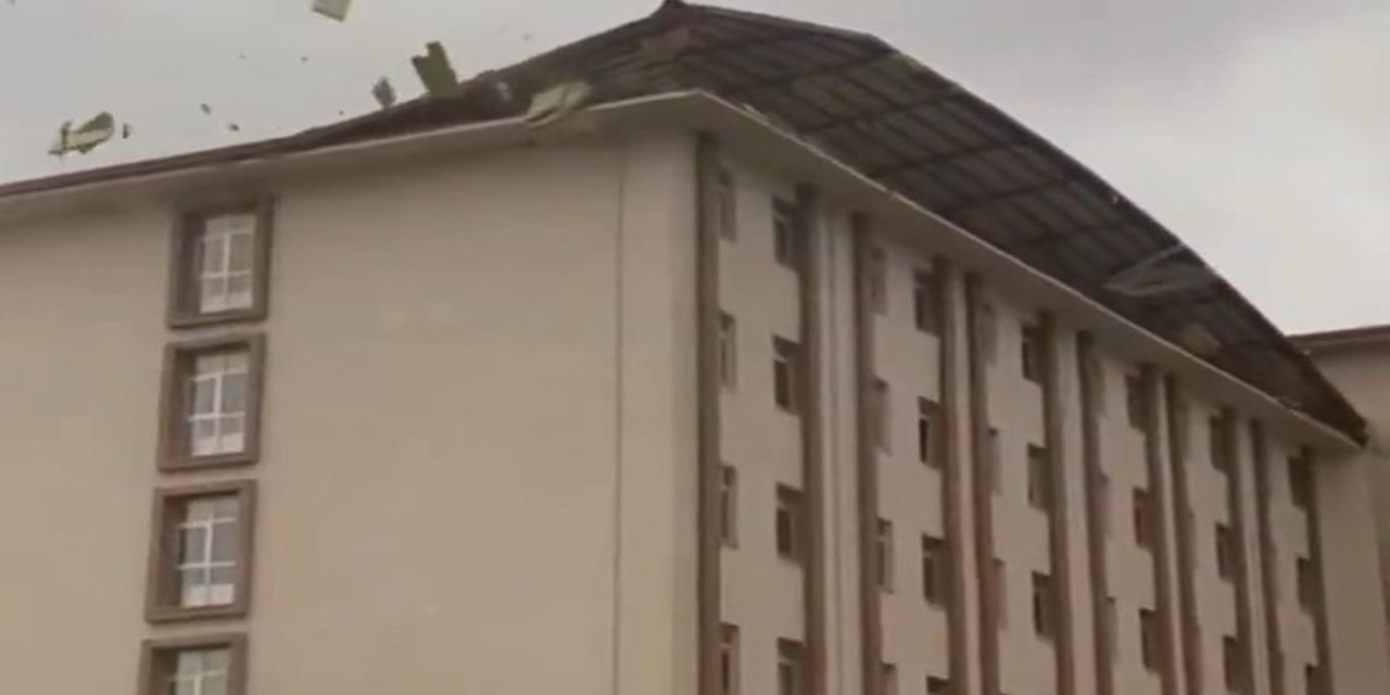 Bursa son yılların en şiddetli fırtınası ile karşı karşıya