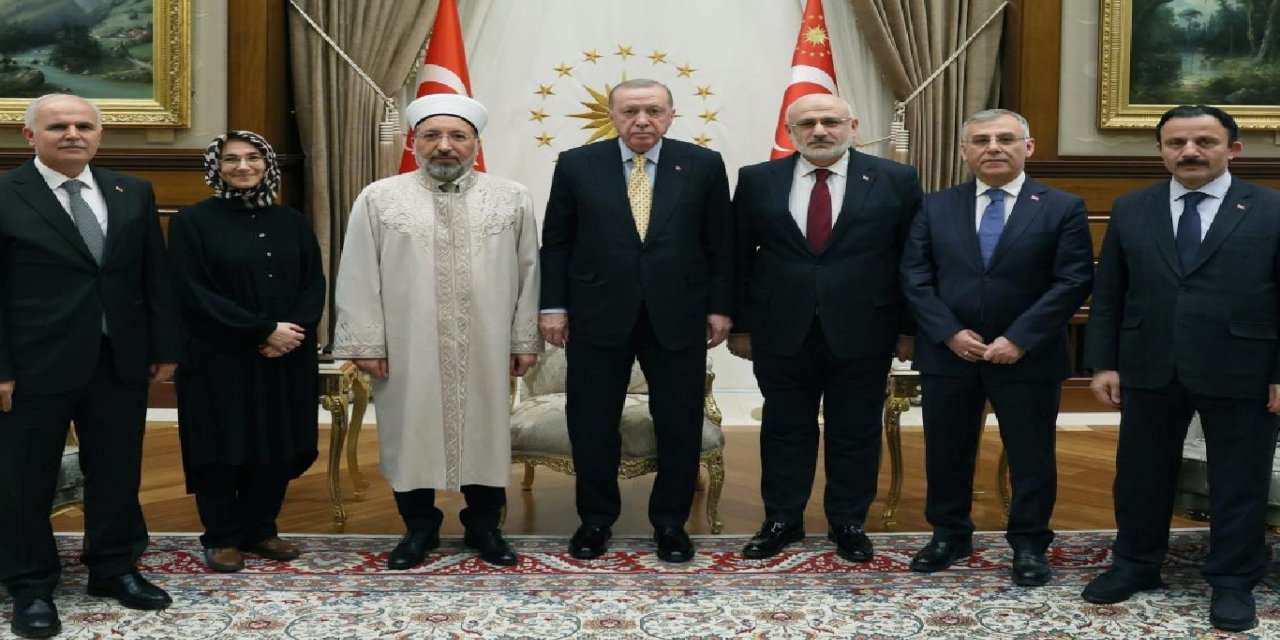 Cumhurbaşkanı Erdoğan, Diyanet İşleri Başkanı Arpaguş ve beraberindeki heyeti kabul etti