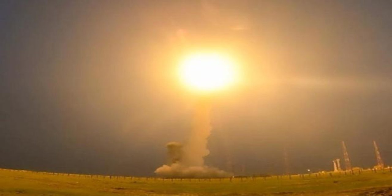 Rusya, Ukrayna'ya Oreşnik hipersonik füzesini fırlattı