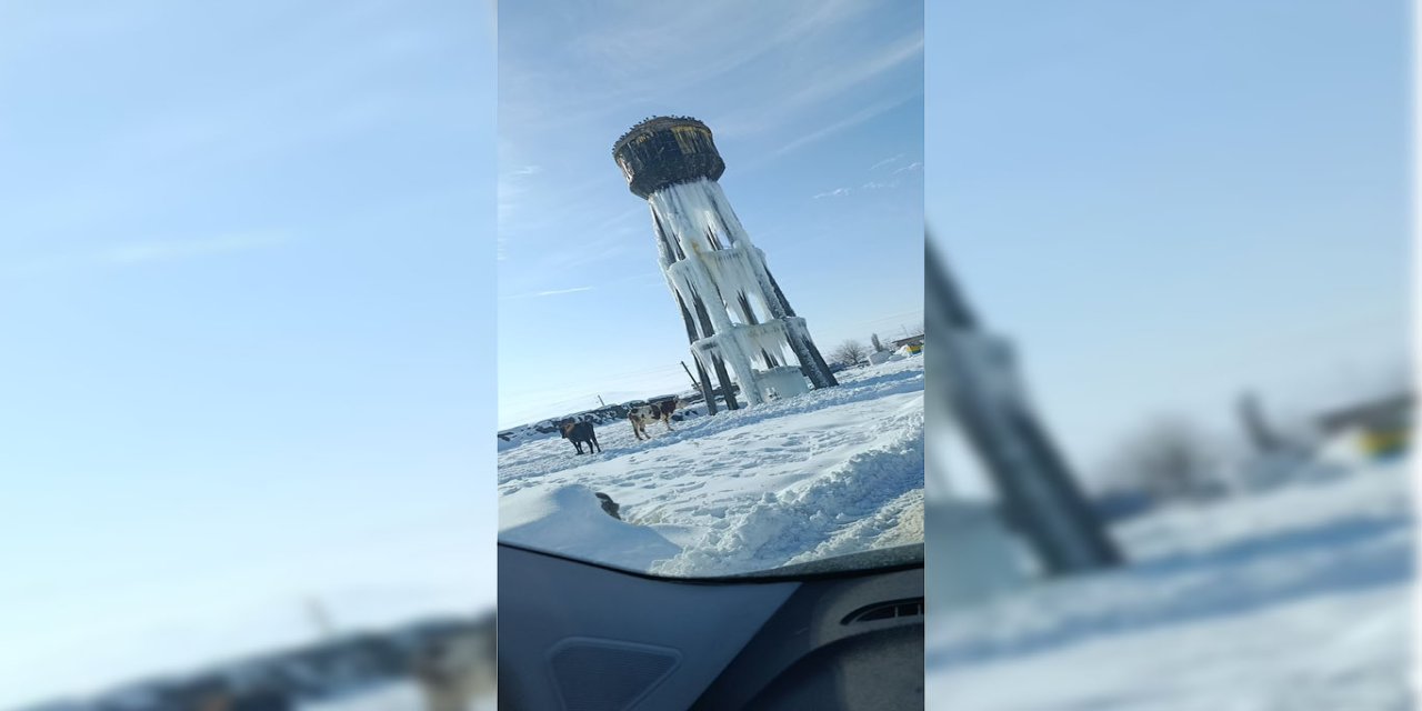 Diyarbakır’da buz tutan su kulesi tehlike saçıyor