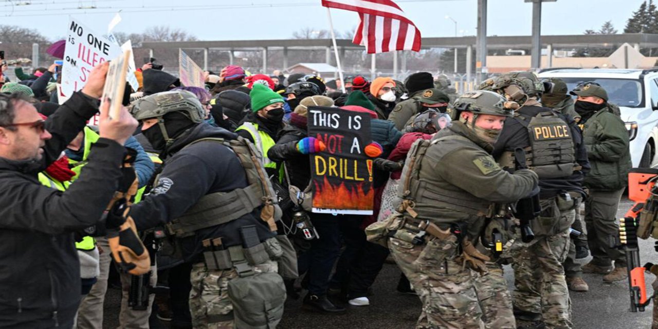 ABD'de polise tepki olarak düzenlenen gösterilerde onlarca gözaltı