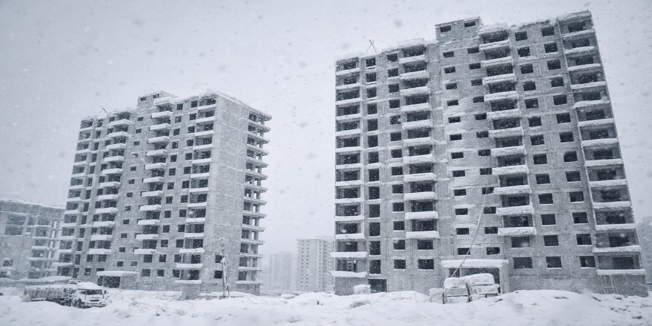 Aşırı soğuklar inşaat sektörünü durdurdu