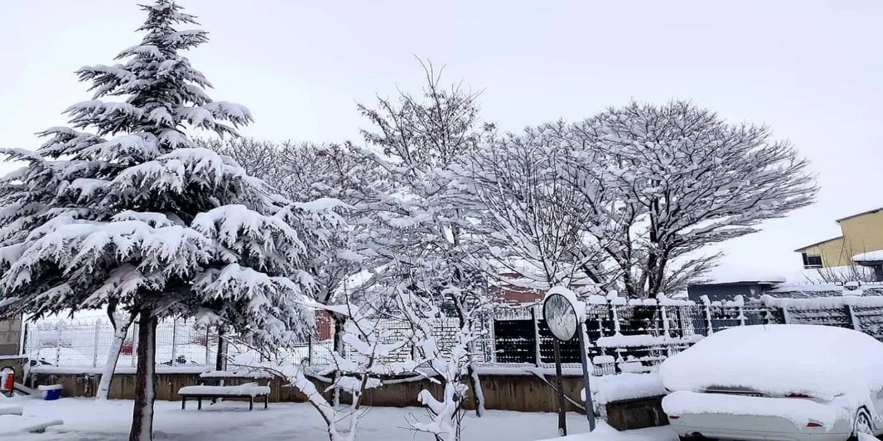 Bingöl’de eğitime kar engeli