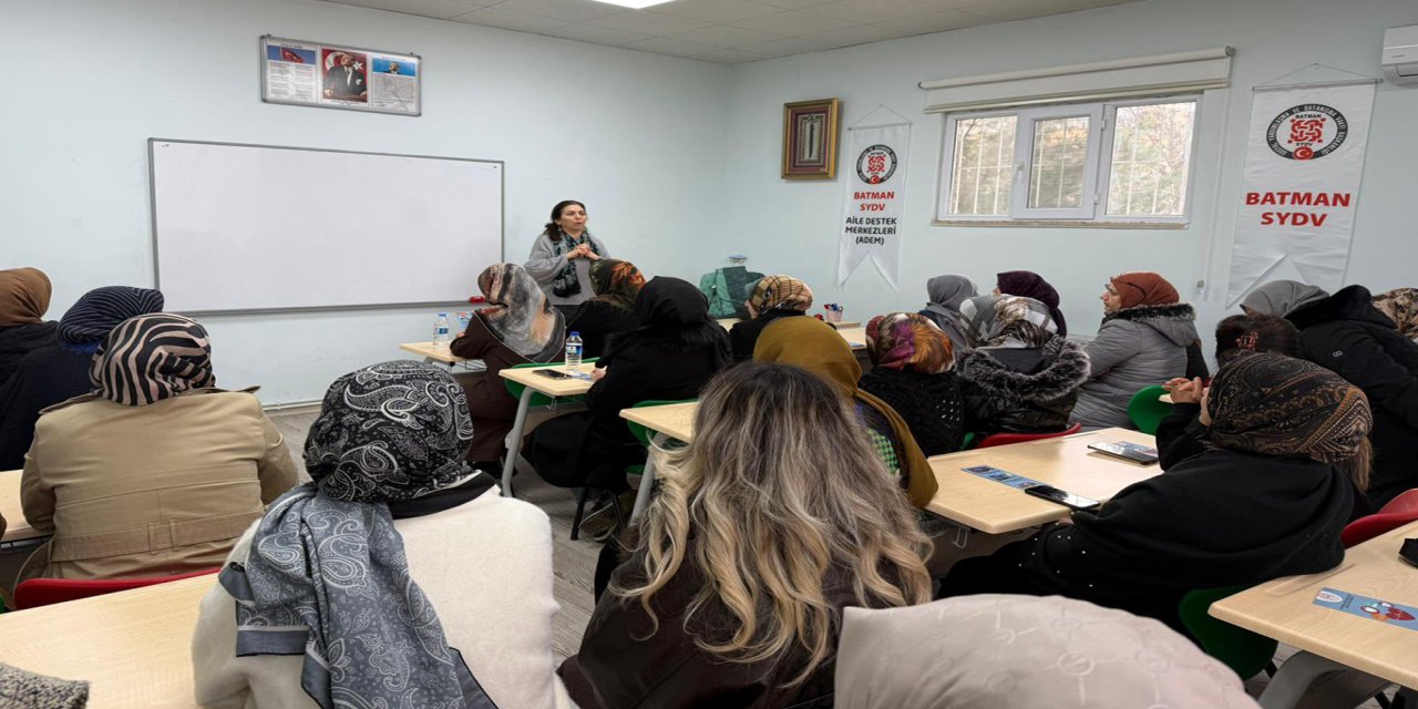 Kadınlara serviks kanseri taraması