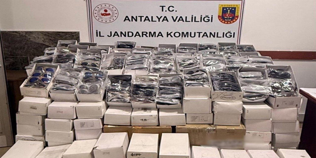 Antalya Alanya’da kaçak gözlük operasyonu