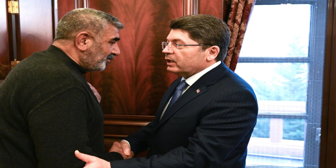 Adalet Bakanı Tunç Rojin Kabaiş’in ailesiyle görüştü