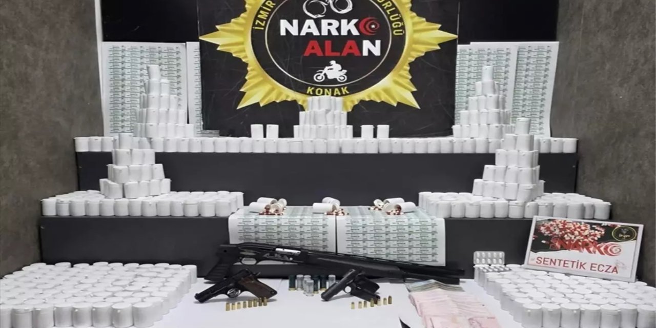 İzmir'de  8 bin uyuşturucu hap ele geçirildi: 1 tutukala