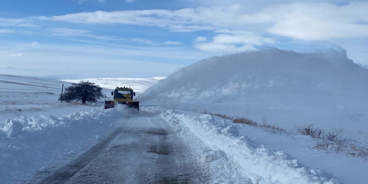 Malatya'da 6 ilçede eğitime kar engeli