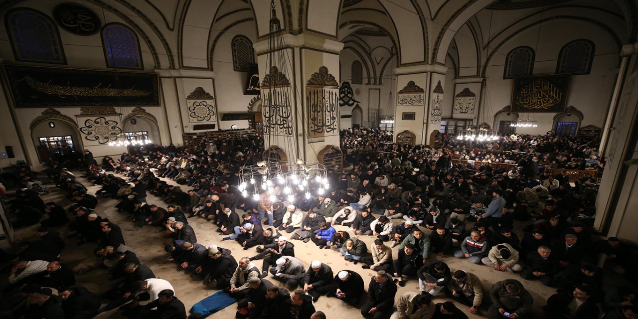 Miraç Kandili Bursa Ulu Cami’nde dualarla idrak edildi