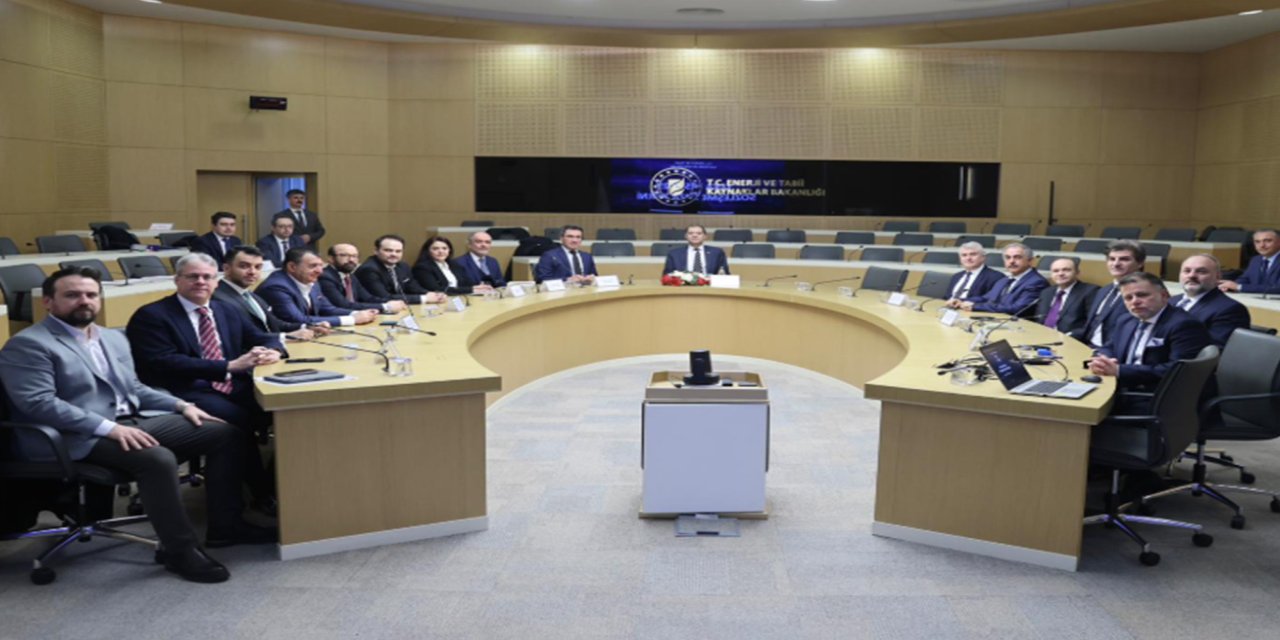 YEKA RES-2025 yarışmalarının sözleşmeleri imzalandı