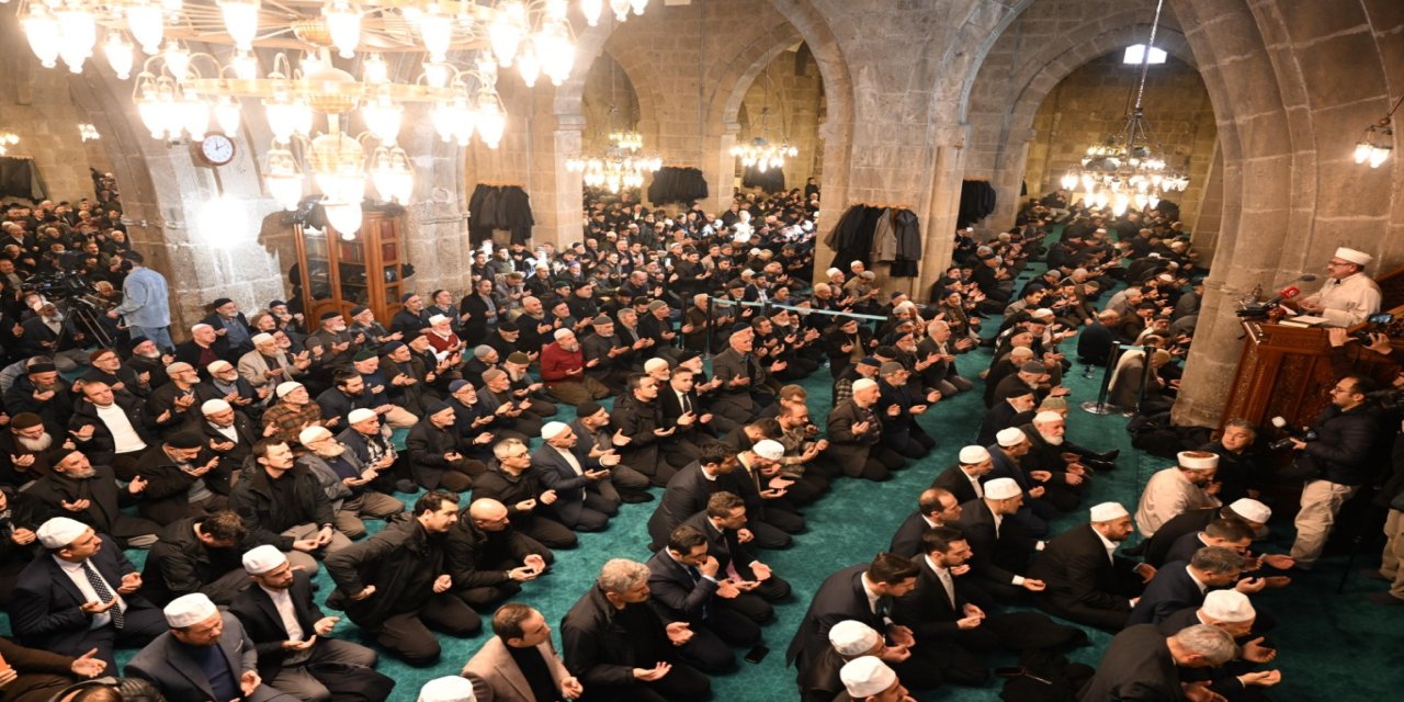 Erzurum’da “1001 Hatim” geleneğinin duası yapıldı