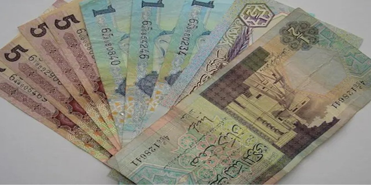 Libya, petrol nedeniyle parasının değerini yaklaşık yüzde 15 düşürdü