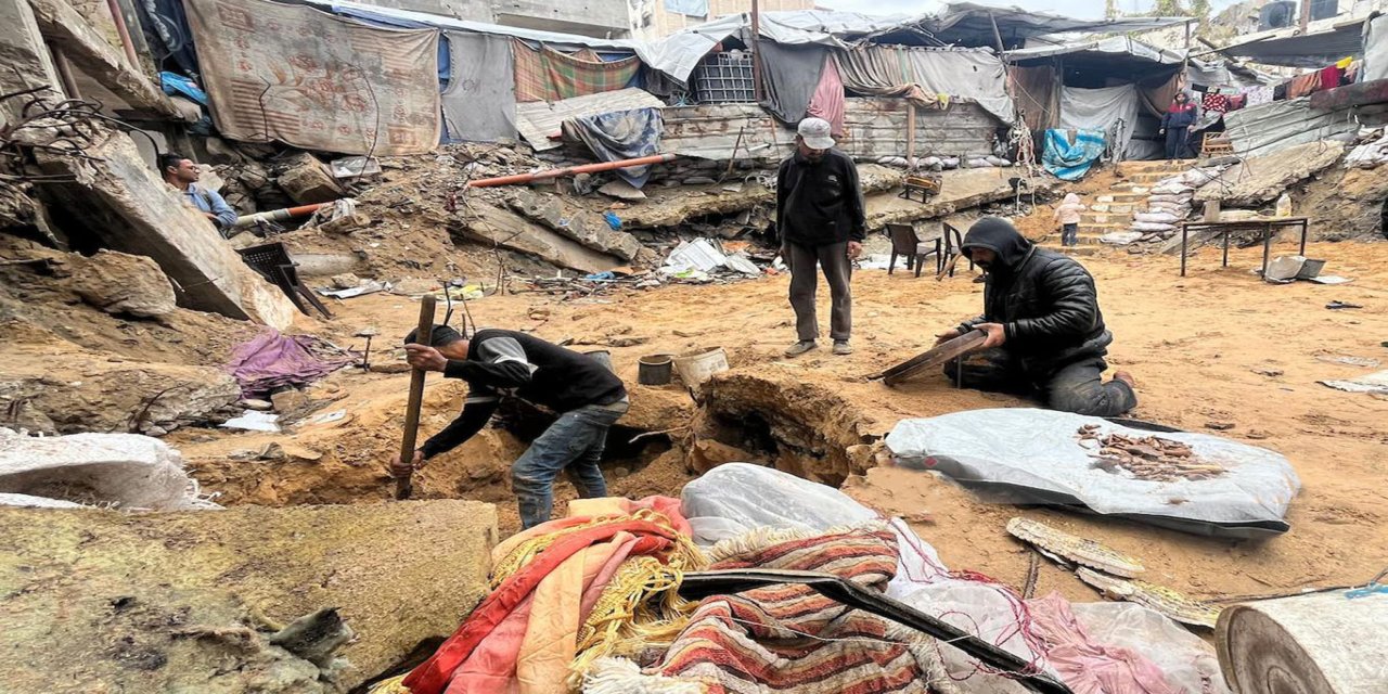 Gazze'de 100 günlük ateşkesin maskesi düştü: Soykırım devam ediyor