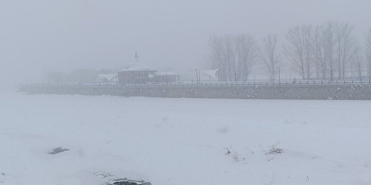 Kar yağışı nedeni ile Doğu'da 5 ilde 1865 yerleşim yerine ulaşım sağlanamıyor