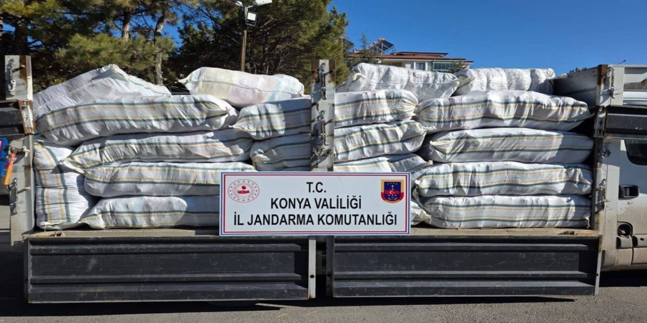 Konya’da 4 milyon TL değerinde kaçak tekstil ürünleri ele geçirildi