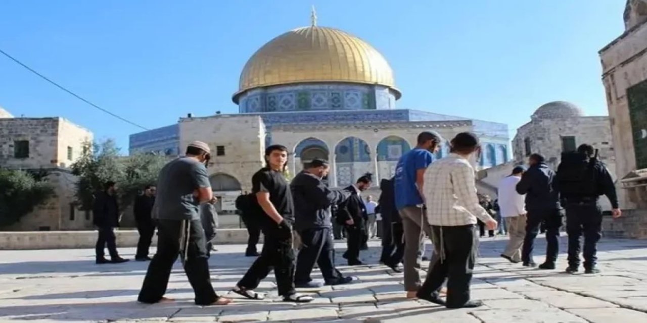 Siyonist Yahudilerden Aksa'ya baskın: Talmudik ayinler yapıldı