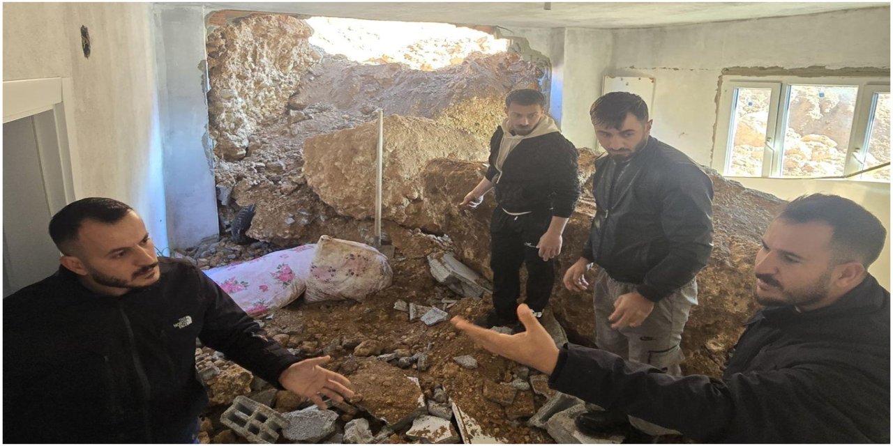 Cizre'de toprak kaymasında 3 ev kullanılamaz hale geldi