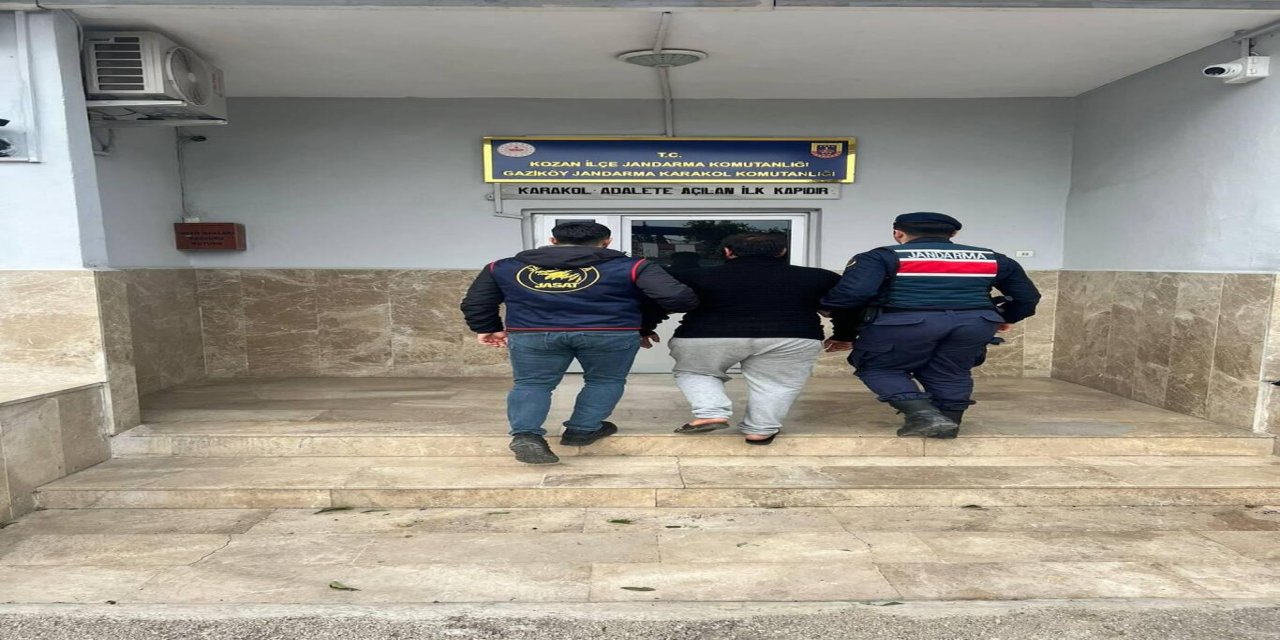 Adana'da iki ilçede operasyon: İki hükümlü yakalandı