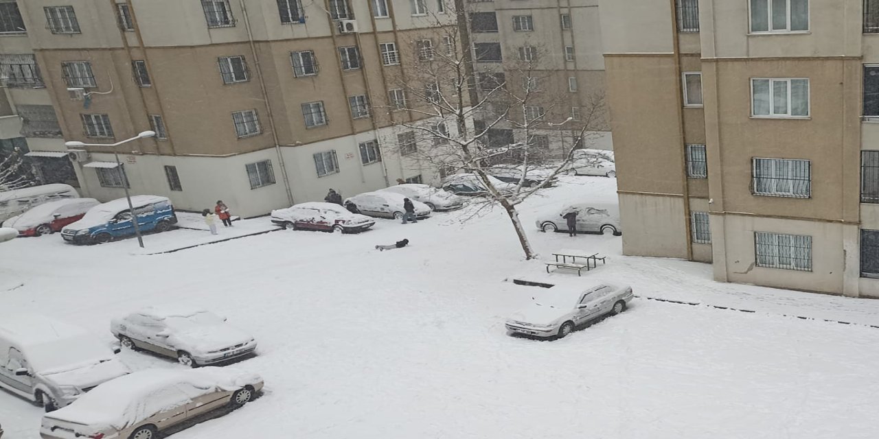 Gaziantep’te kar nedeniyle bazı kurumlar bir gün tatil edildi