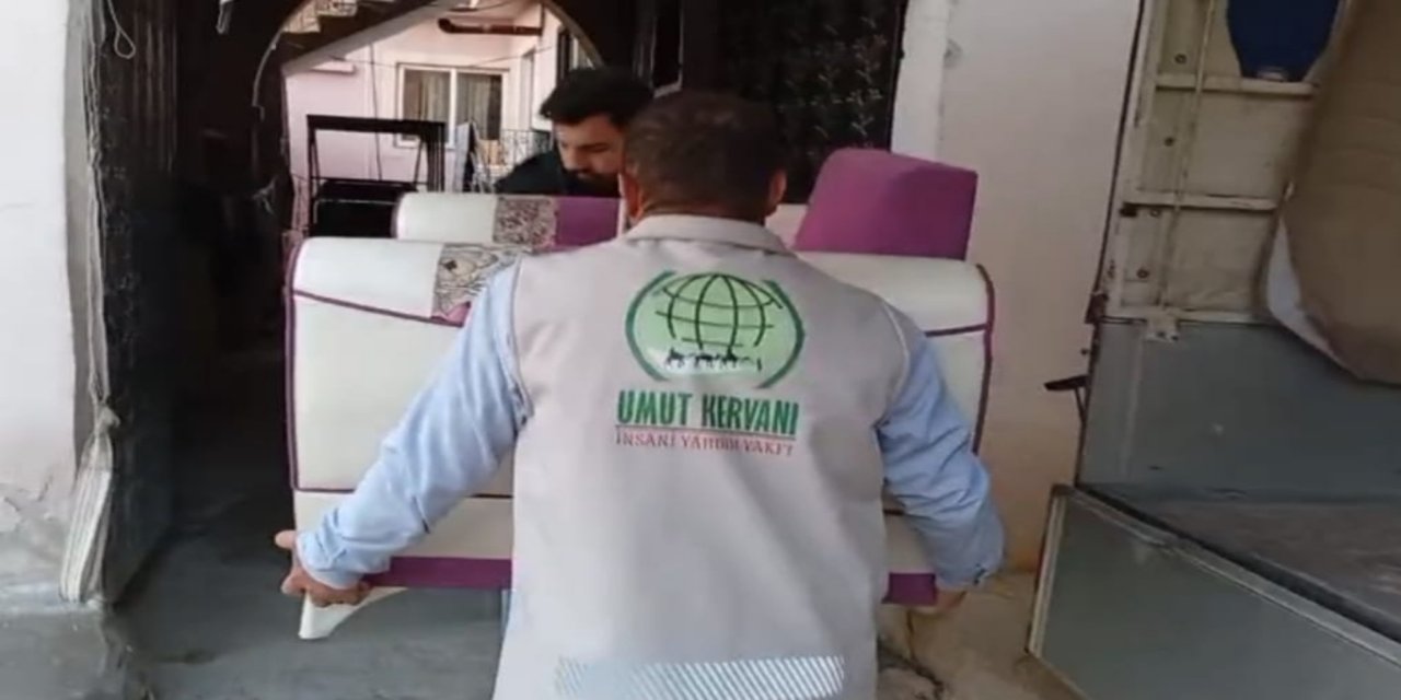 Tarsus Umut Kervanı’ndan ihtiyaç sahiplerine kışlık giyim ve ev eşyası yardımı