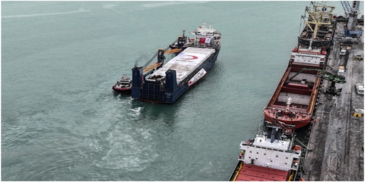 Kızılay’ın 20’nci “İyilik Gemisi” Gazze için Mersin’den yola çıktı