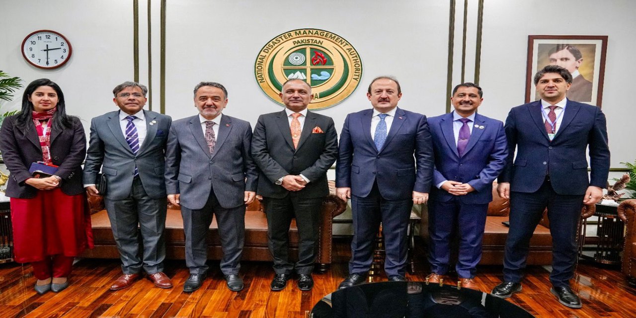 AFAD Başkanı Pehlivan, Pakistan NDMA Başkanı Malik ile görüştü