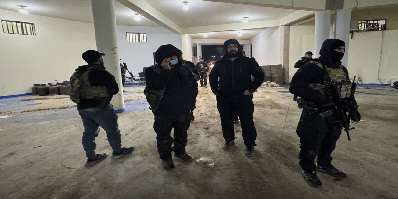 Suriye yönetimi DEAŞ şüphelilerinin bulunduğu hapishanenin yönetimini devraldı