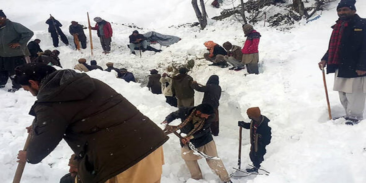 Pakistan’da çığ felaketi: 9 ölü, 1 yaralı