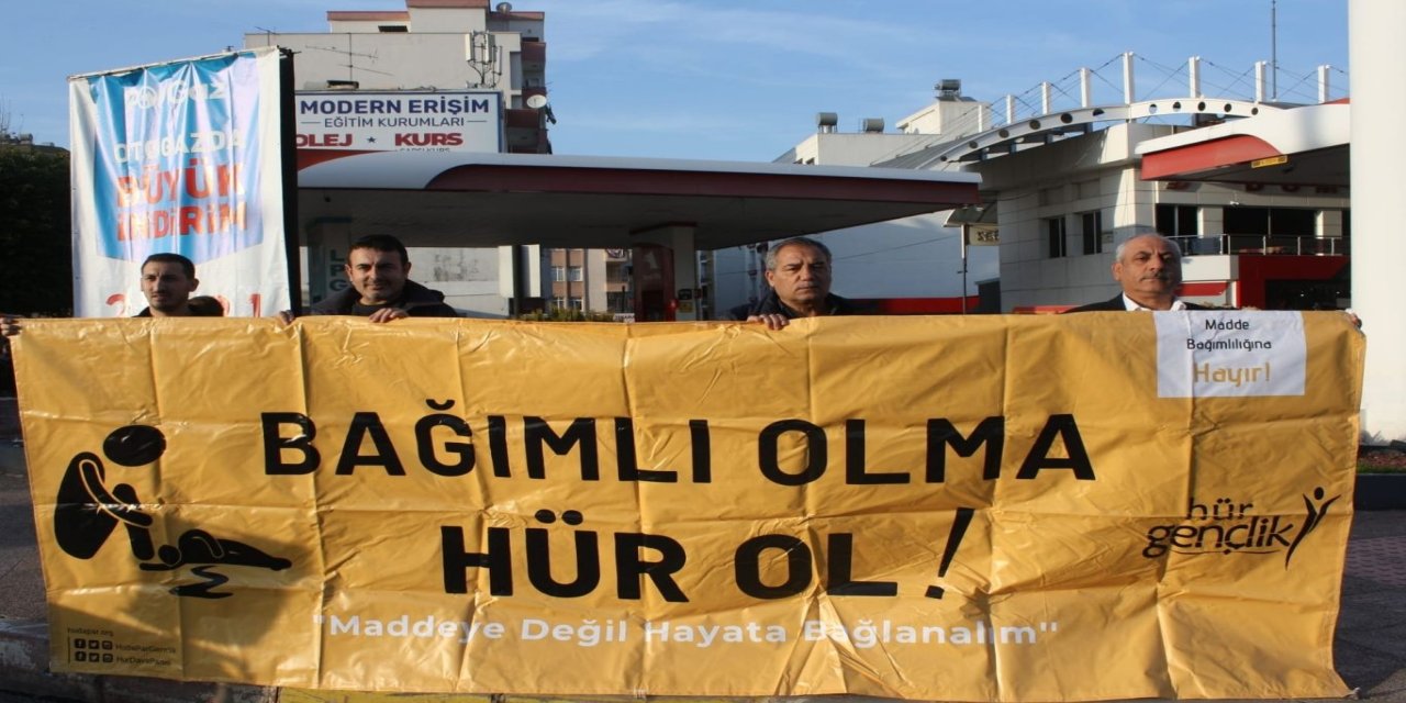 HÜR Gençlik’ten Mersin’de uyuşturucuya karşı farkındalık çalışması