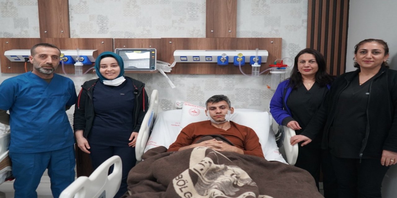 Batman'da ilk açık cerrahiyle alt çene kırığı tedavisi