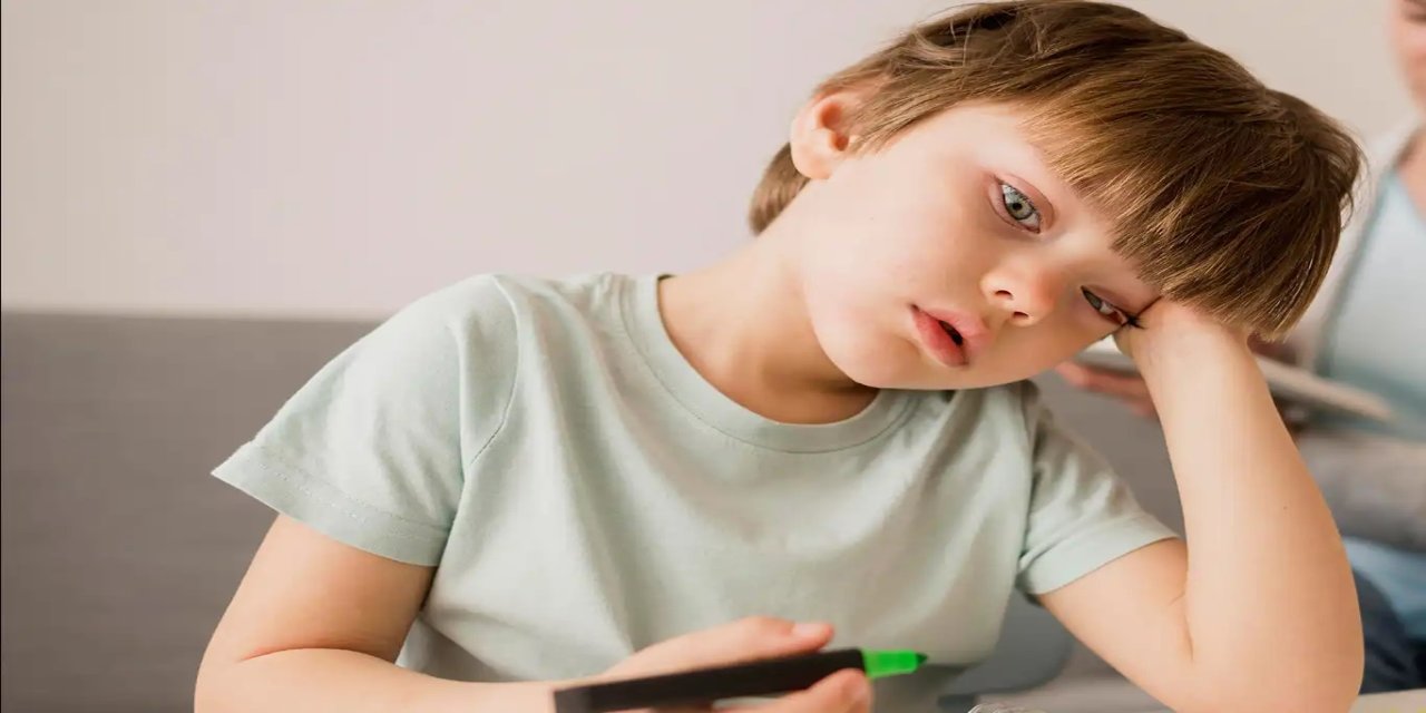 Yerinde duramayan çocuk ifadesi DEHB gerçeğini gölgeliyor