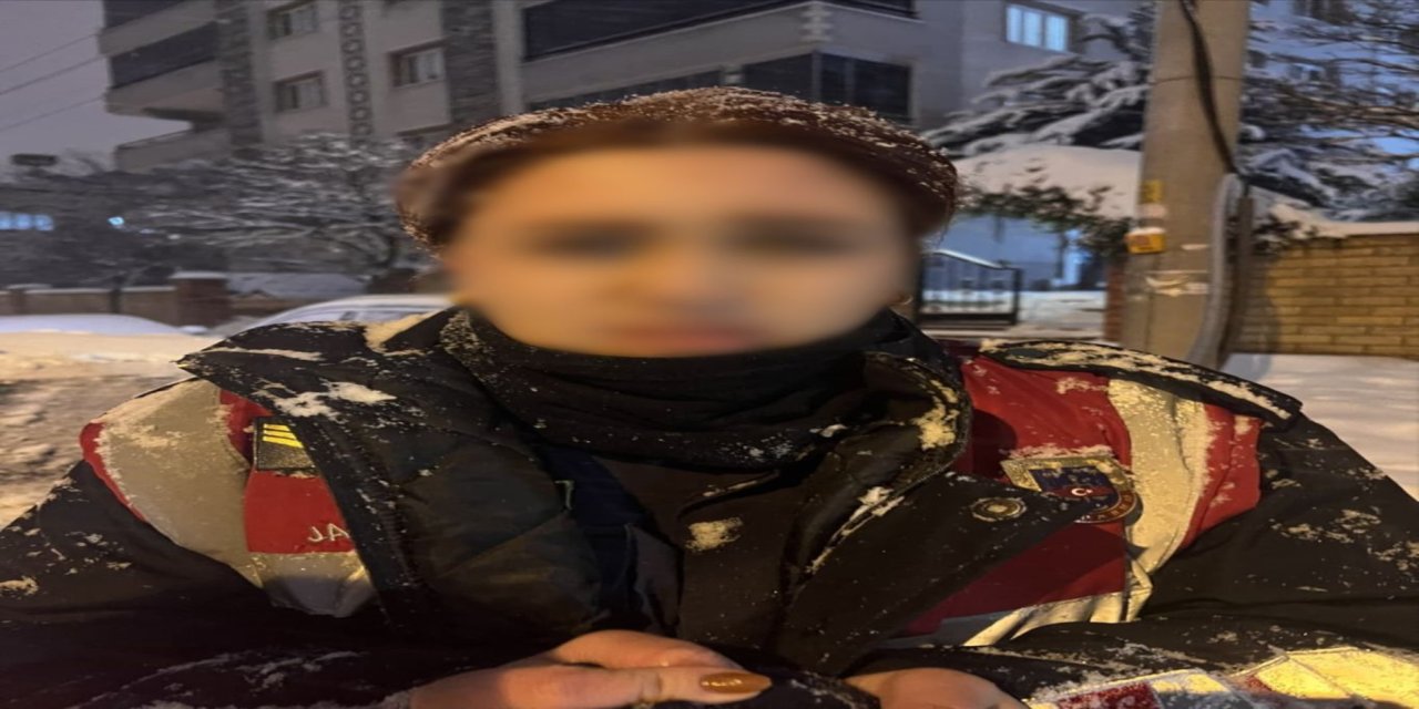 Gaziantep'te giydiği kıyafetle kendini jandarma olarak tanıtan şahıs yakalandı