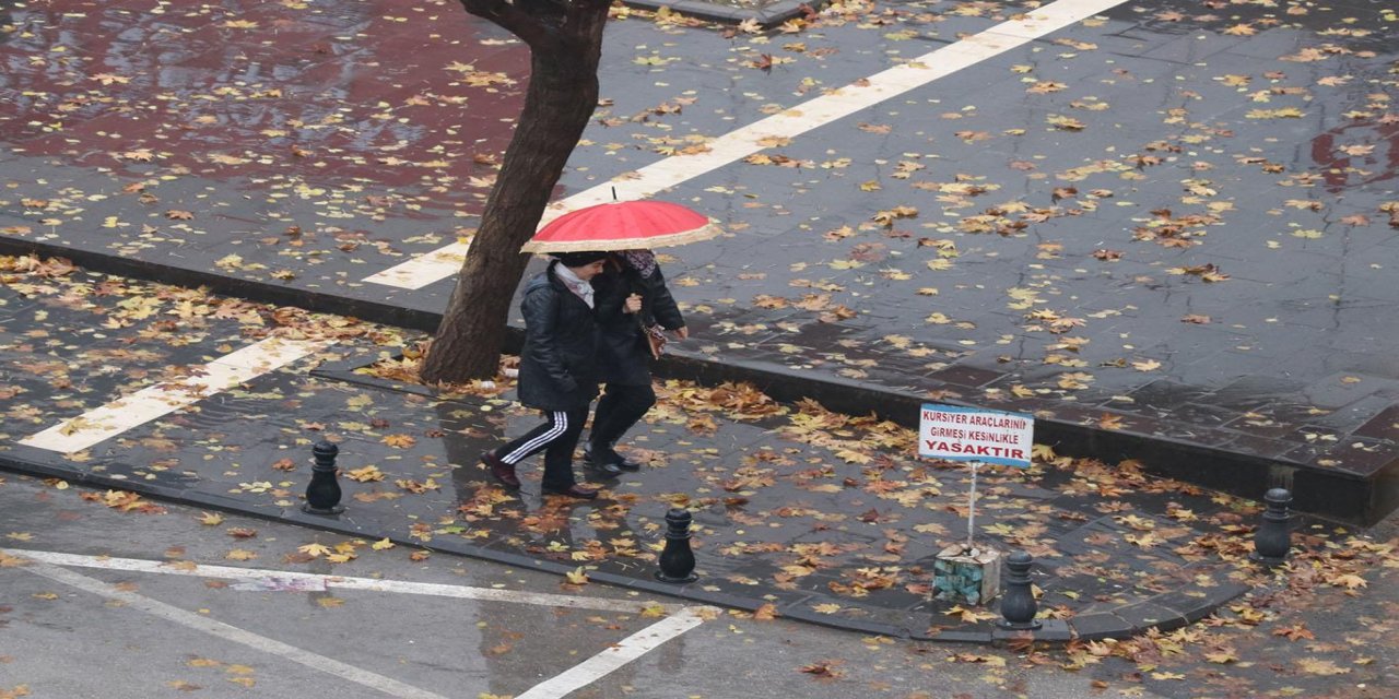 Meteoroloji'den kuvvetli yağış, fırtına ve çığ uyarısı