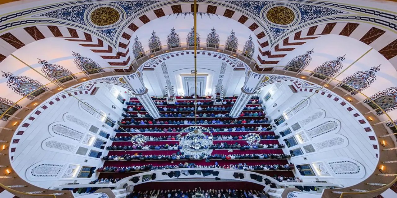 Cuma hutbesinde tövbe ve umut vurgusu