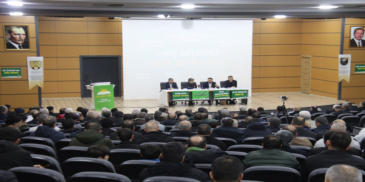 Panelistler: Kimliğin temsili olan anadil için eğitimde yeterli olanaklar sağlanmalı