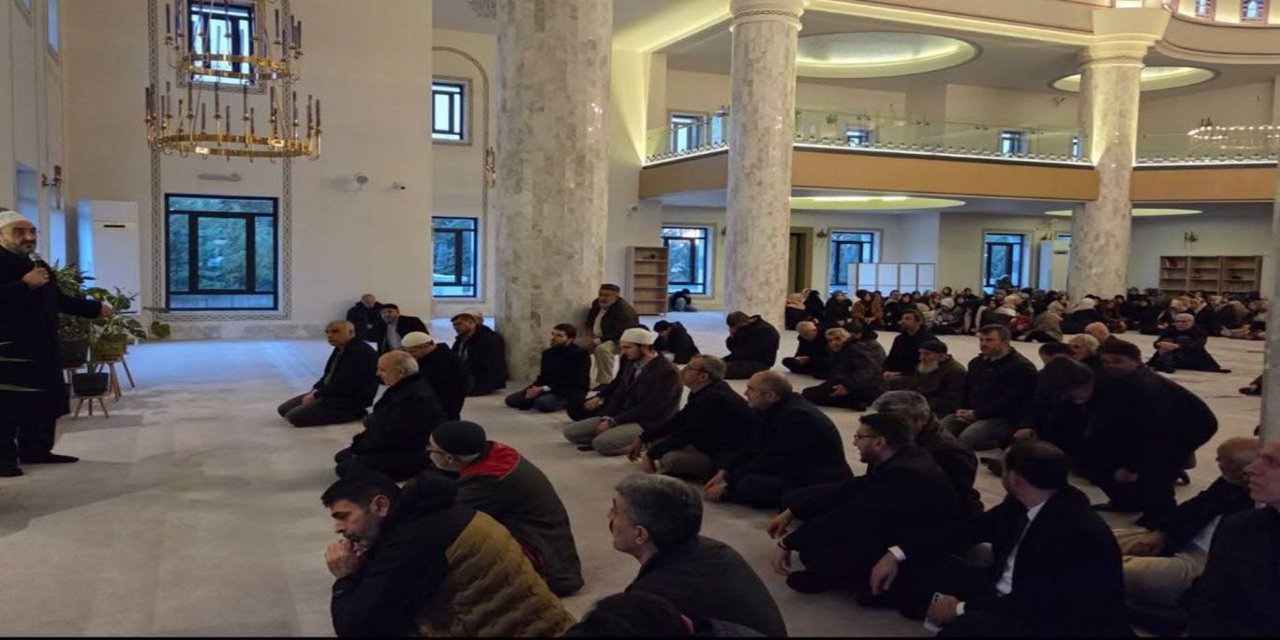 Bursa'da 33 görme engelli öğrenci umreye uğurlandı