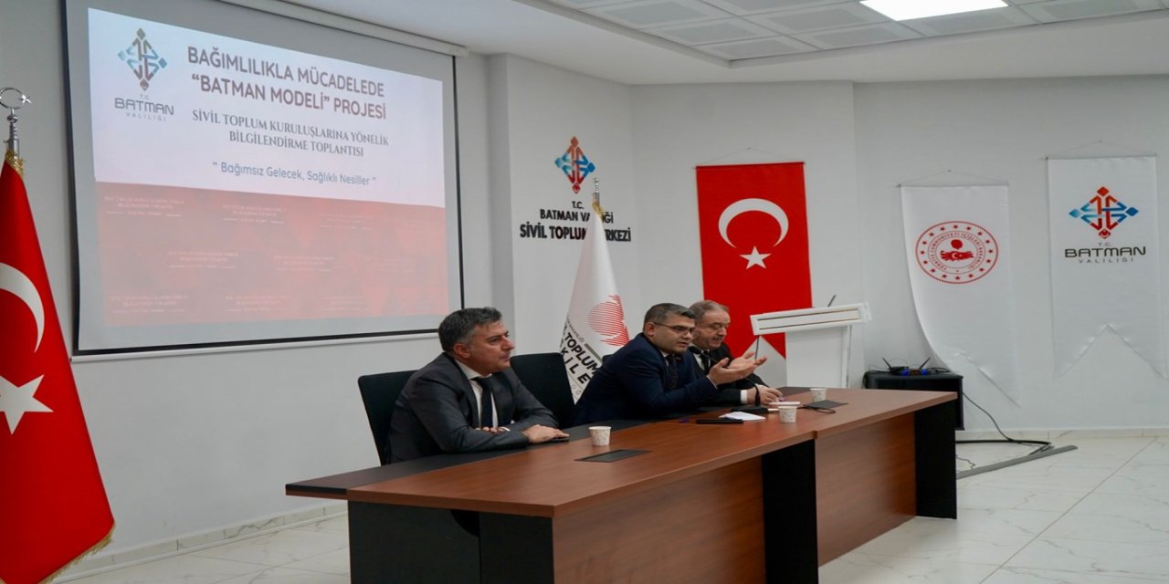 Batman'da sağlık hizmetleri sivil toplumla görüşüldü