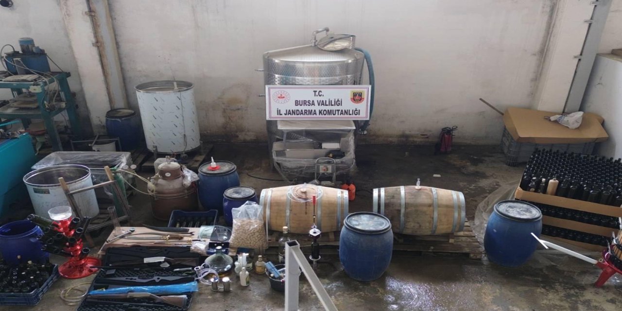 Bursa'da içki operasyonu