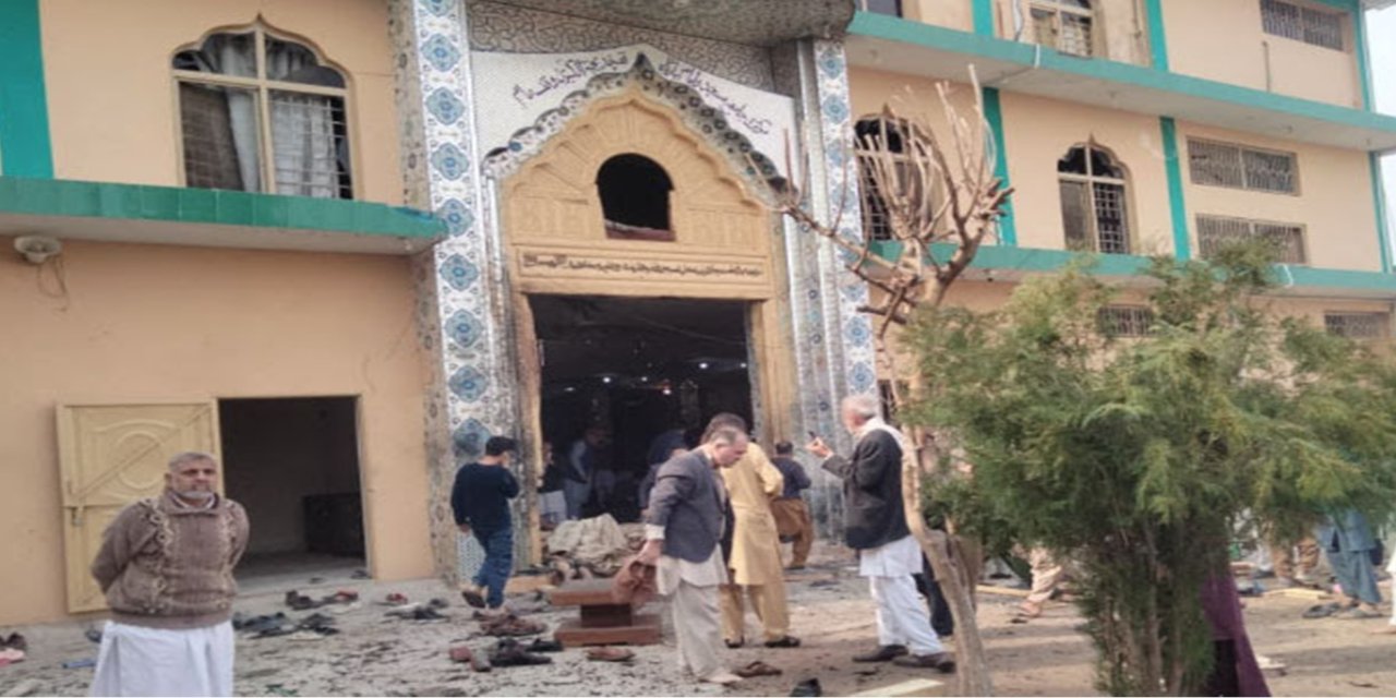 Pakistan'da camiye saldırıda hayatını kaybedenlerin sayısı 31'e yükseldi: 169 yaralı