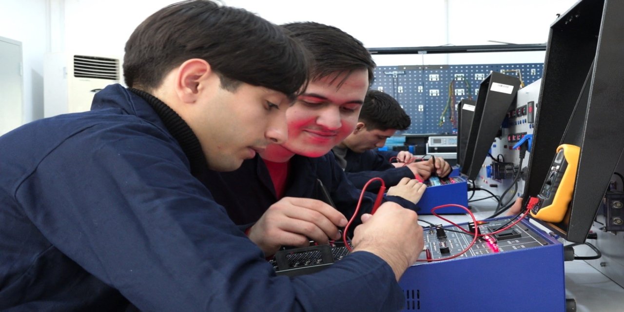 YÖK’ten üniversite öğrencilerine büyük müjde: Mezun olmadan iş hayatı başlıyor