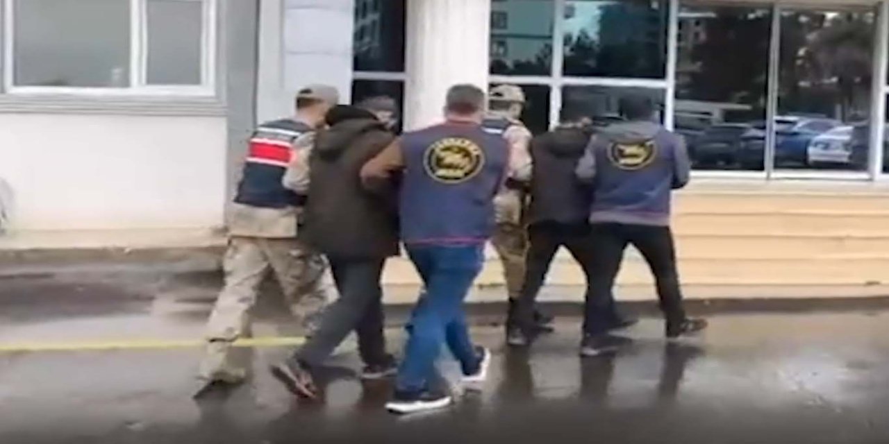 Şanlıurfa’da ev kurşunlayan 2 şüpheli yakalandı