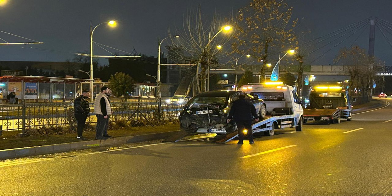 Malatya'da iki otomobil çarpıştı: 2 yaralı