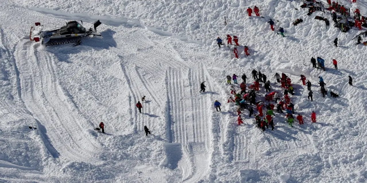 Fransa'da çığ düşmesi sonucu 2 kişi öldü